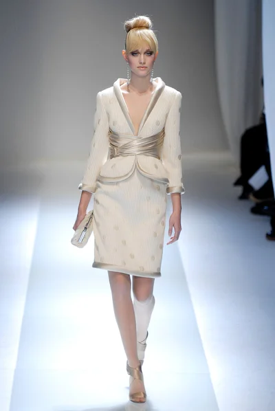 Look 17